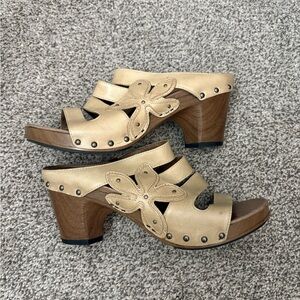 Tan Dansko Women's Mule Heels